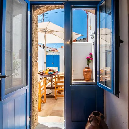 Essence Prázdninový dům *