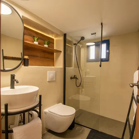 Essence Prázdninový dům Gennadi