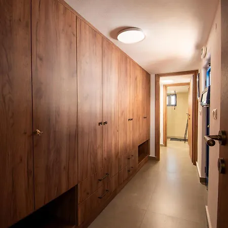 Essence Prázdninový dům *